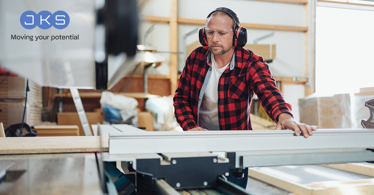 Træ- og møbelarbejde logo